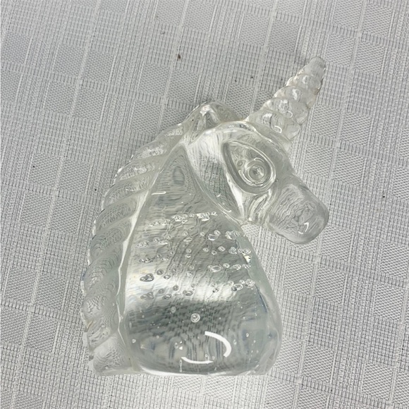 Glass unicorn heavy duty paperweight - Picture 1 of 5